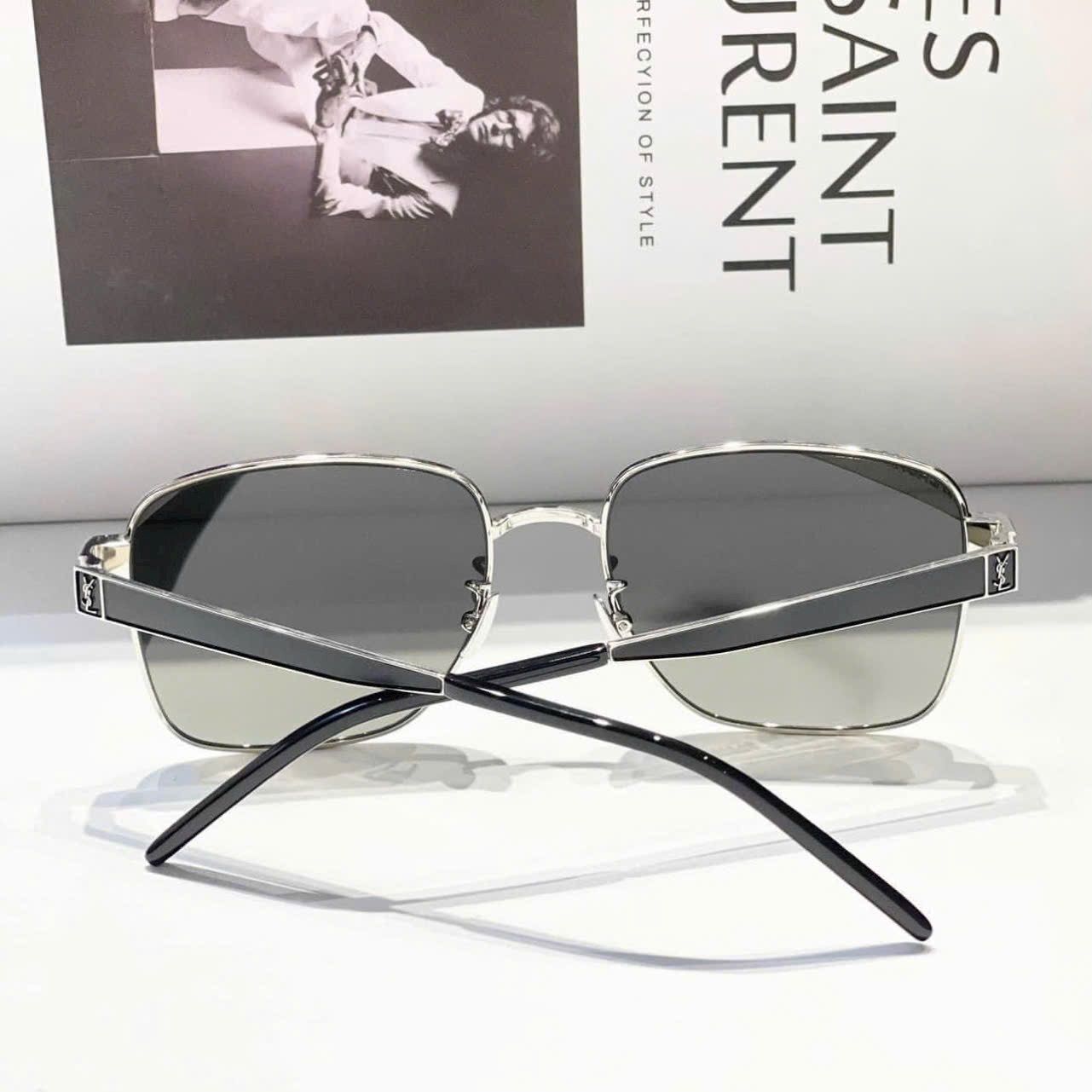 Kính YSL newss form vuông Unisex
