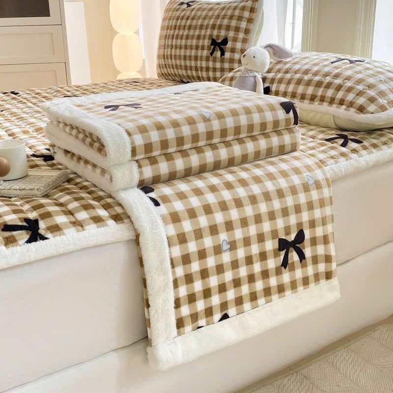 Thảm nỉ lông thỏ kèm chăn New Choice