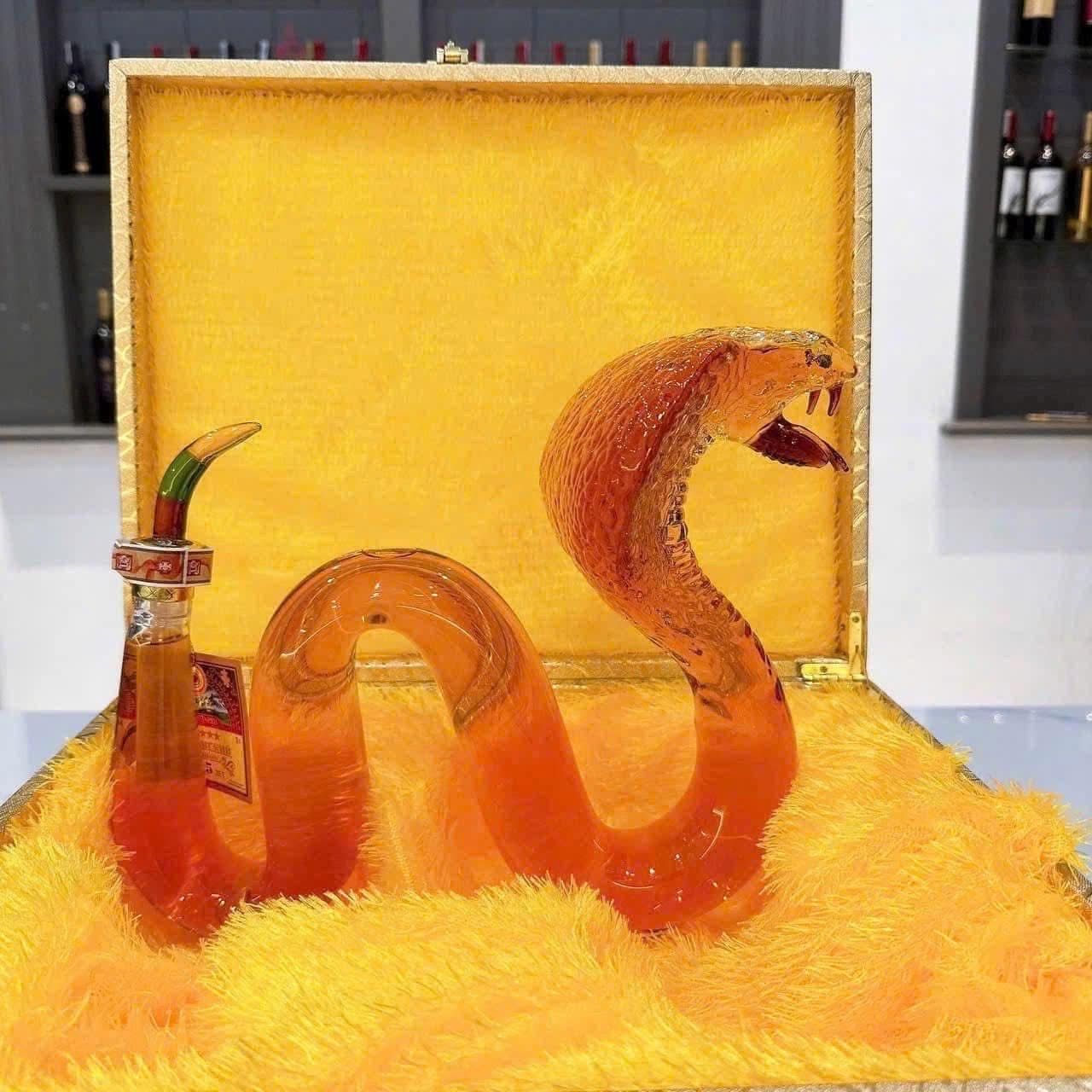 Rượu rắn Ất Tỵ 2025 1500ml