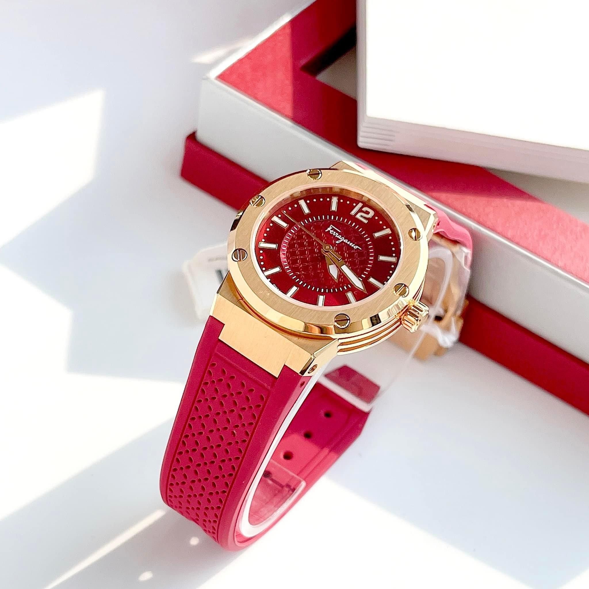 Đồng hồ thời trang nữ Salvatore Ferragamo F80