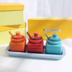 Bộ hũ đựng gia vị Lê Creuset kèm khay
