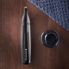 Máy cắt tỉa lông mũi, lông mày Remington NE3150 màu đen