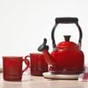 Ấm đun bếp từ Le Creuset Demi 1,1 lít Tặng kèm 2 cốc 400ml