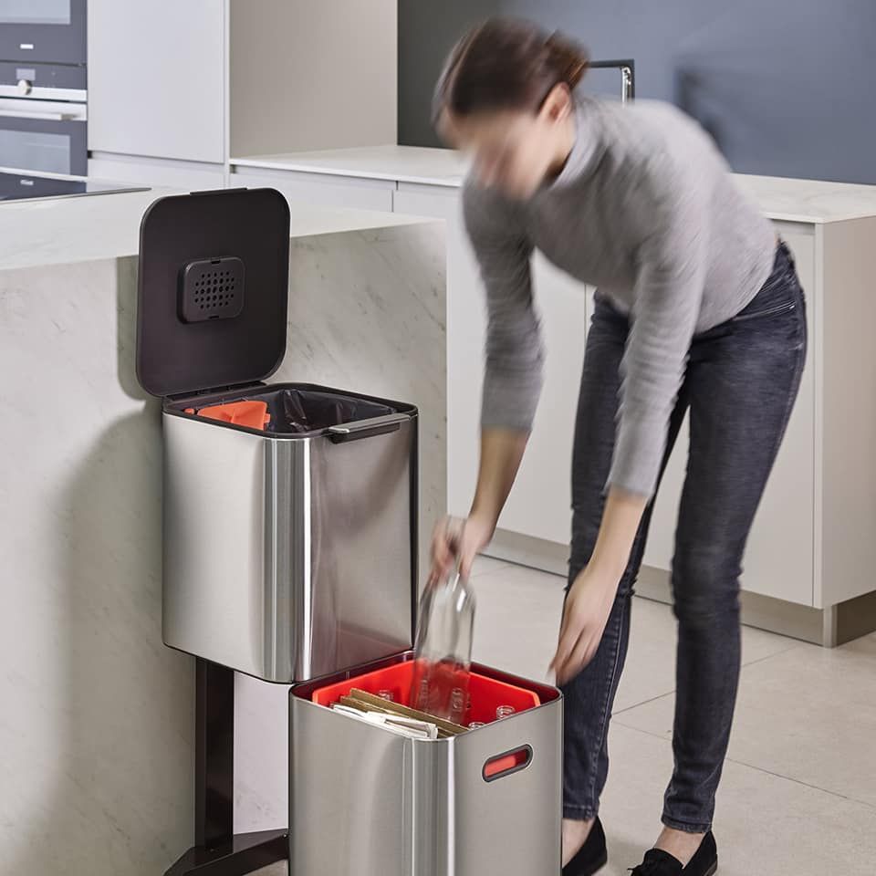 Thùng rác Joseph Joseph Totem 60 lít