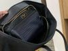 Túi gift tote Prada