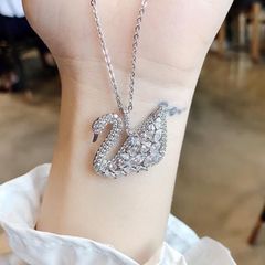 Vòng thiên nga Swarovski đá trắng