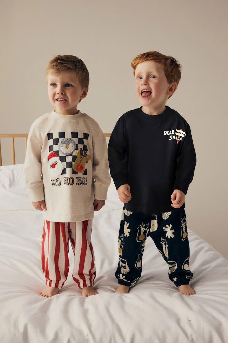 Set 2 bộ pyjamas NEXT hoạ tiết Giáng Sinh 665655