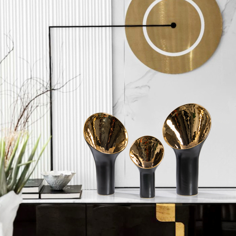 LỌ HOA TRANG TRÍ TULIP