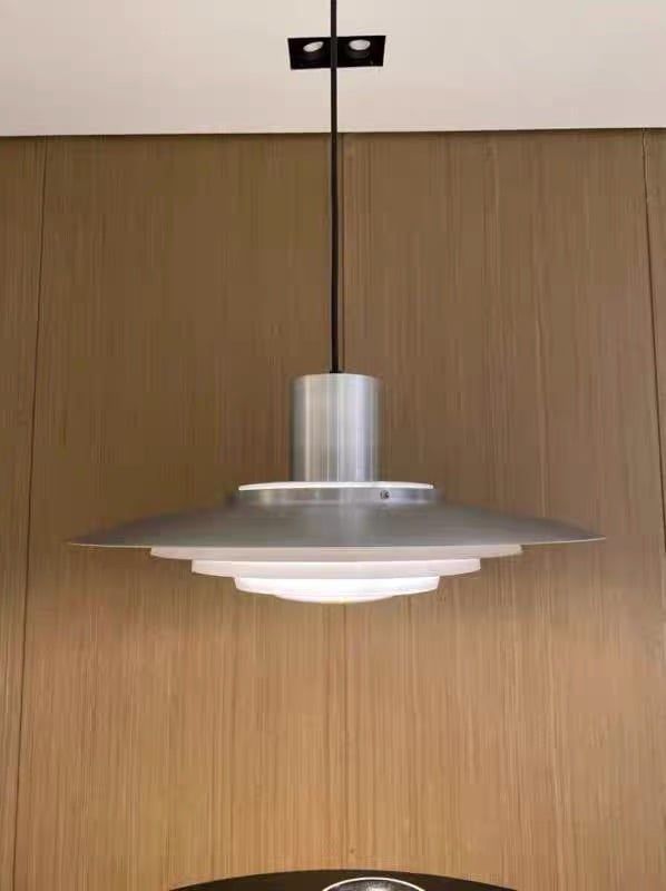 ĐÈN TRANG TRÍ SUTU DEN0430