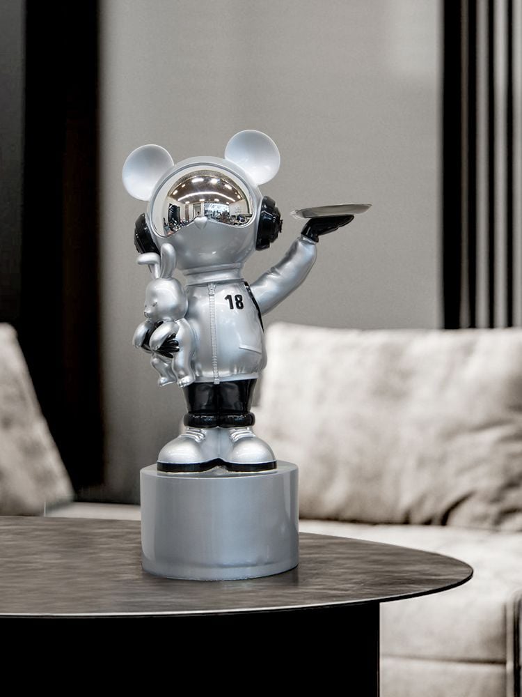 TƯỢNG TRANG TRÍ SPACY