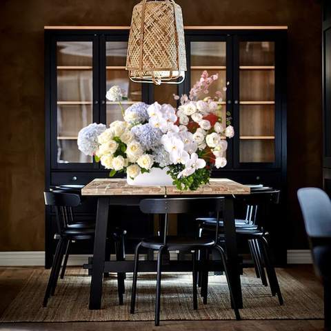  BI0010 - LOVE DOES NOT NEED TO BE TOLD 