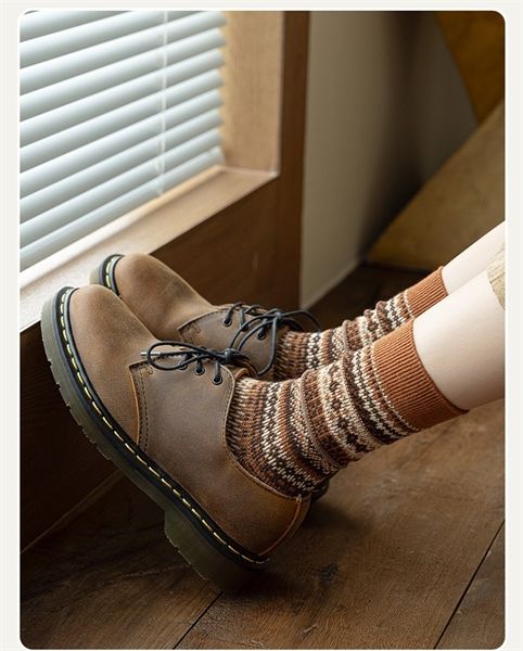  Tất Wond vintage hoạ tiết nhí sọc ngang 