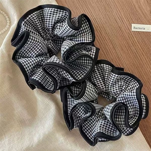  Scrunchies kẻ caro viền đen 