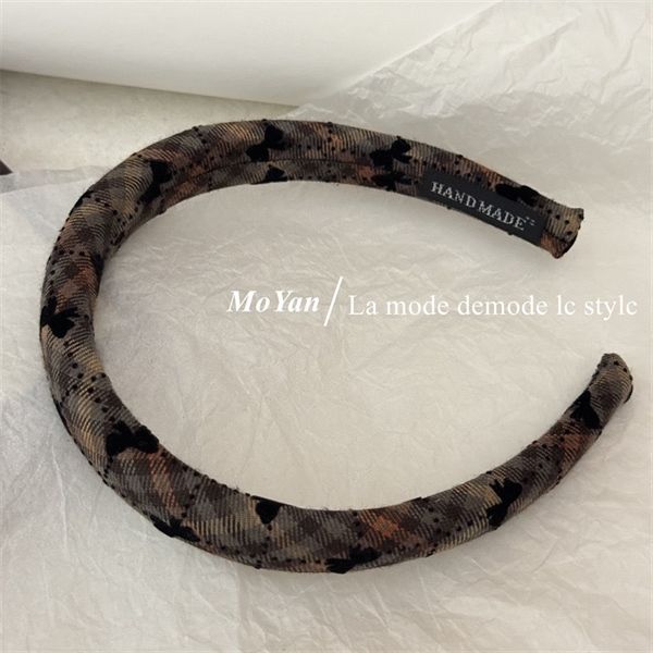  Bờm kẻ caro nơ nhí đen Moyan 