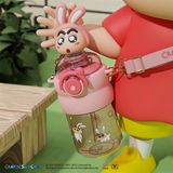  Bình nước Shinchan đầu nhún 600ml 