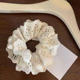  Dây buộc tóc scunchies vải ren be 