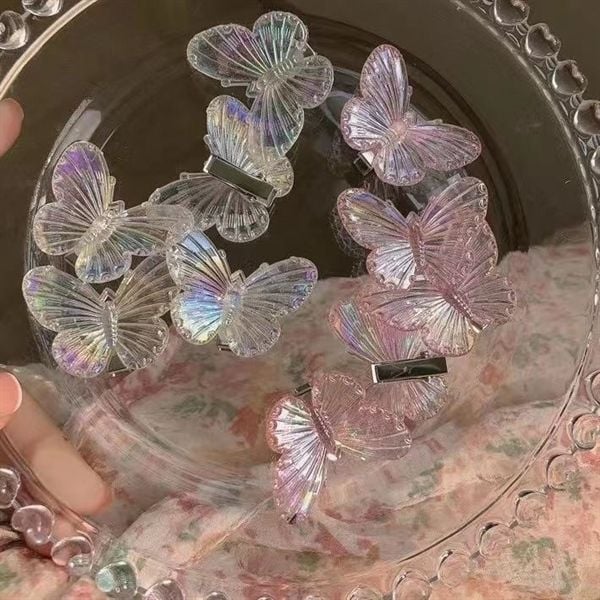  Kẹp tóc bướm trong ánh nhũ 