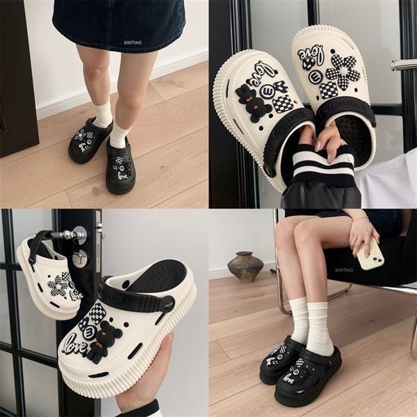  Dép cross charm gấu love tone đen 