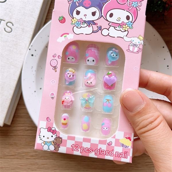  Dán móng tay charm nổi 