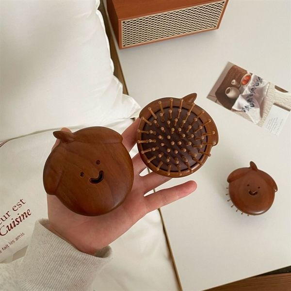  Lược gỗ massage hạt dẻ emoji 8cm 