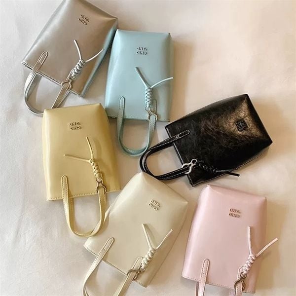  Túi Chio2nd chữ nhật nhỏ móc khoá vặn thừng 