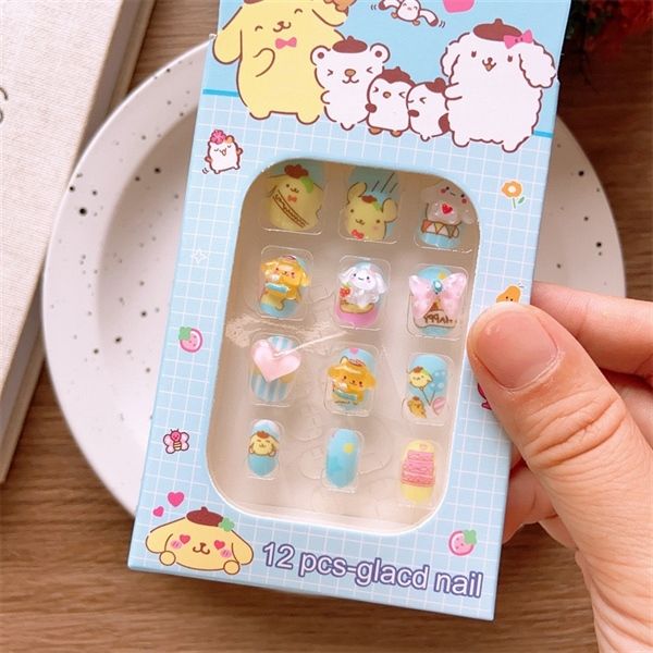  Dán móng tay charm nổi 