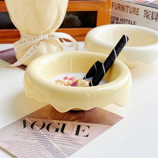  Bát viền chảy kèm thìa 