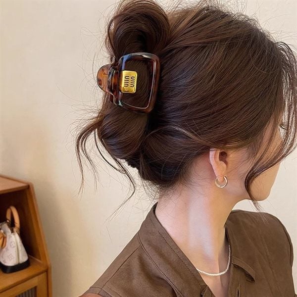  Kẹp càng cua MiuMiu vuông nhỏ 