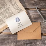  Thiệp cành lá tím + bao thư 
