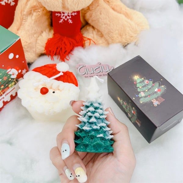  Nến thơm Giáng Sinh cây thông phủ tuyết 4,8cm 