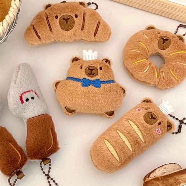  Móc khoá bông Capybara bánh 