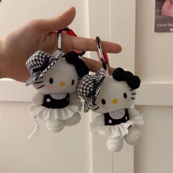  Móc khoá Hello Kitty bông mũ caro váy đen 