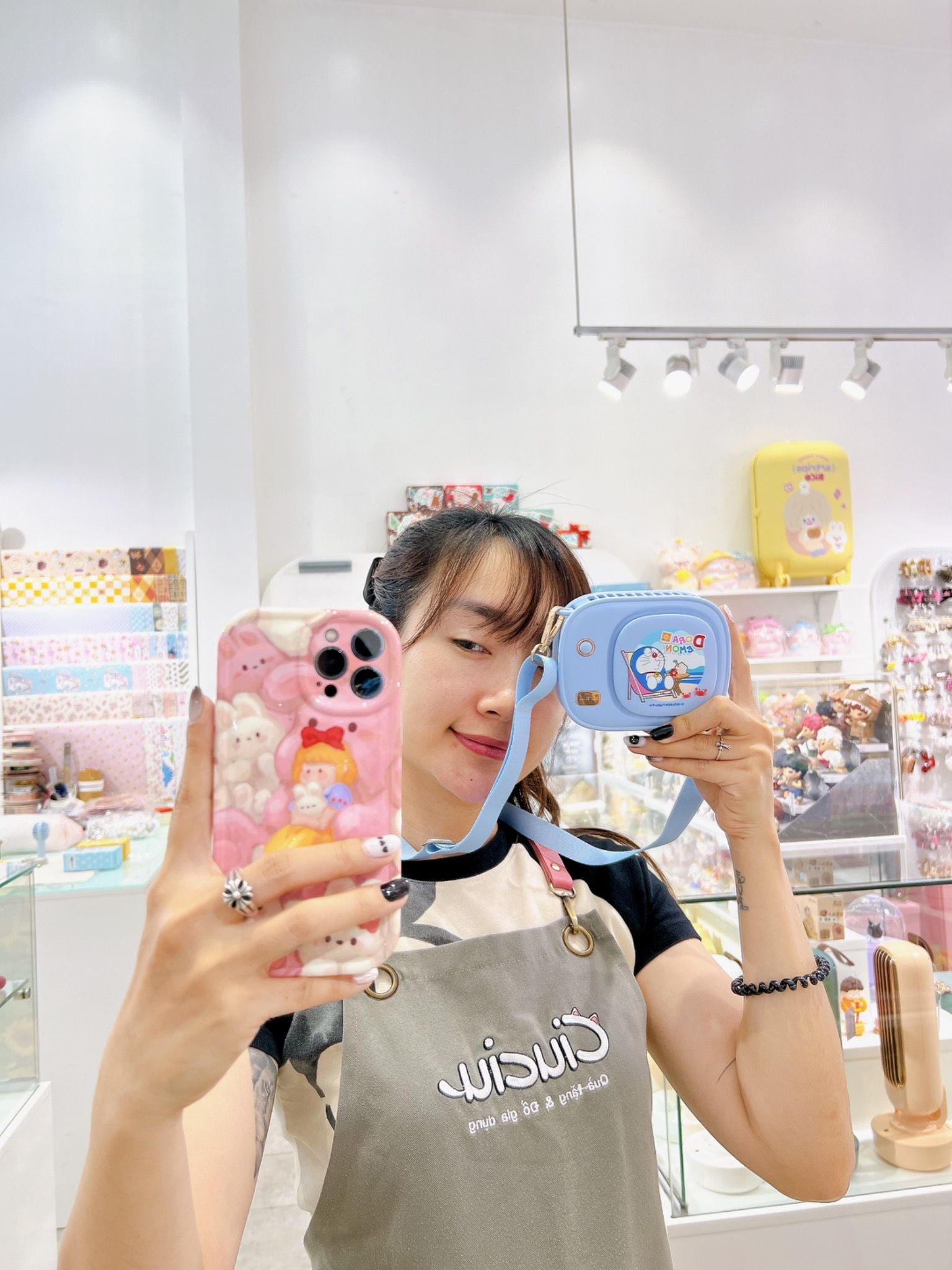  Quạt máy ảnh Doraemon 1800mAh 