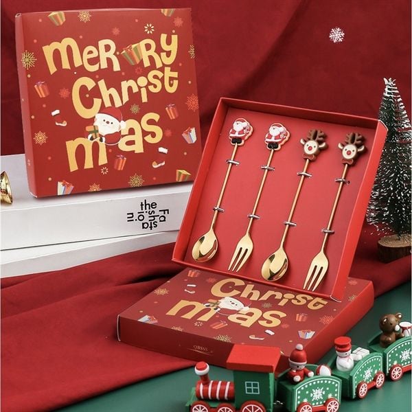  Set hộp quà 4 thìa dĩa Giáng Sinh mix 