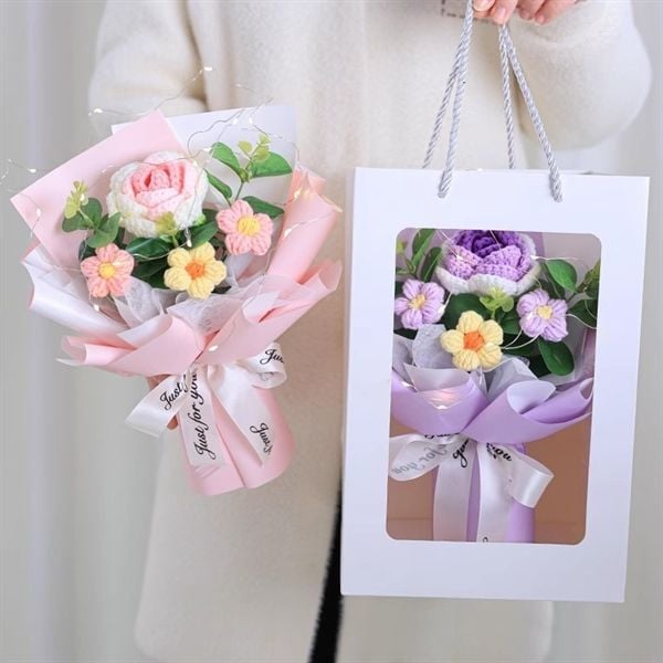  Bó hoa len 3 bông + túi giấy + đèn 