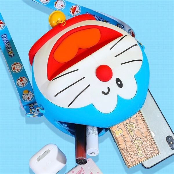  Túi silicon Doraemon đeo chuông 