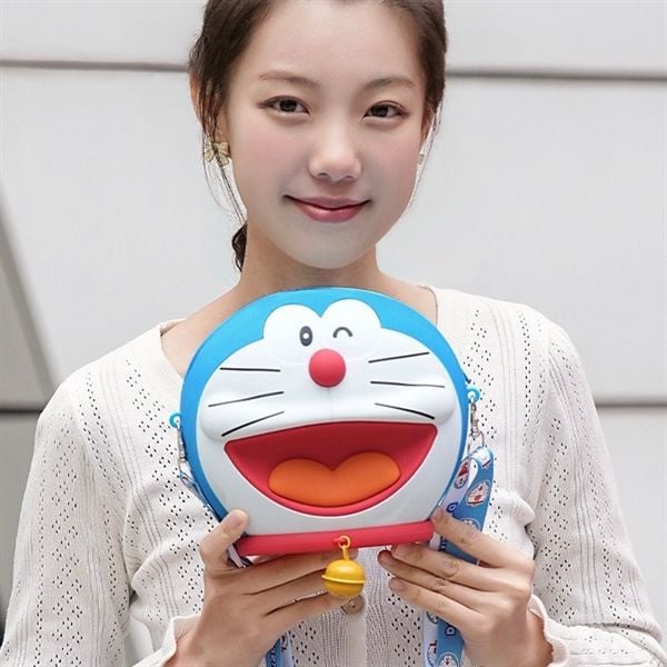  Túi silicon Doraemon đeo chuông 