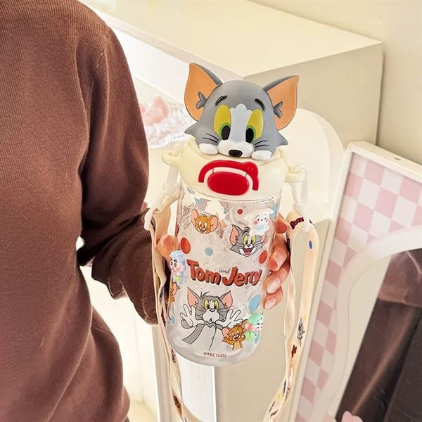  Bình nước Tom&Jerry dây đeo 580ml 