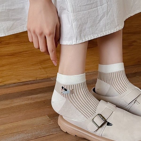  Tất Xiaohesi cổ ngắn cún xúc xích 