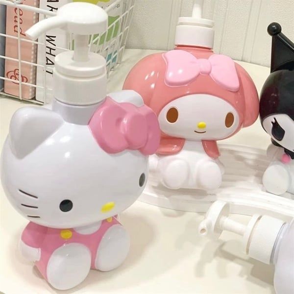 Chai đựng sữa tắm Sanrio 