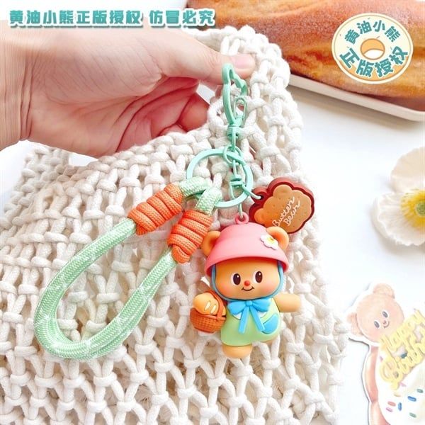  Móc khoá Butter Bear xách giỏ bánh 