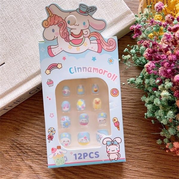  Dán móng tay Sanrio 