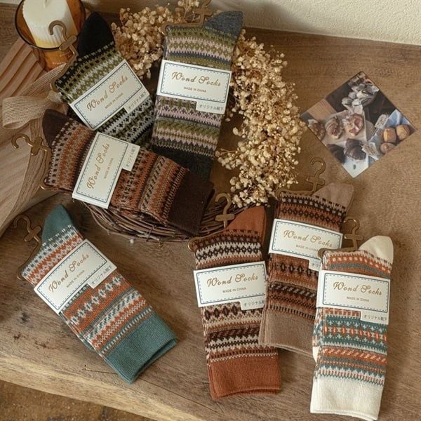  Tất Wond vintage hoạ tiết nhí sọc ngang 