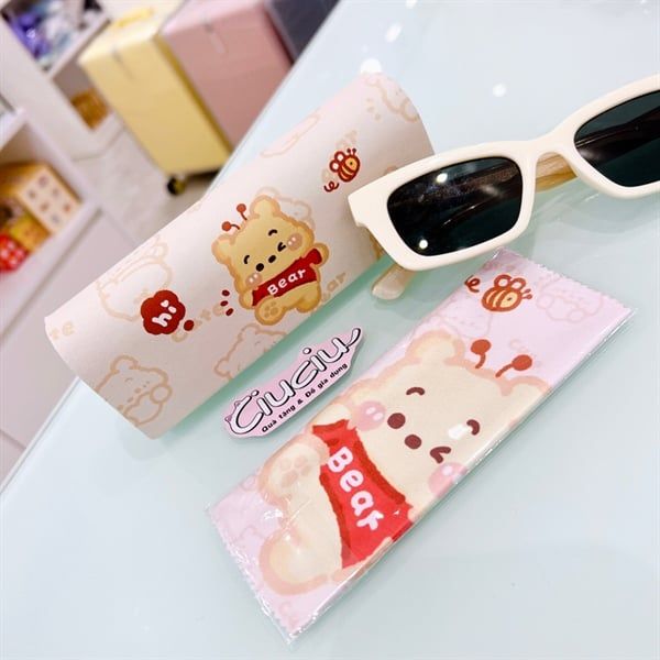  Hộp kính Pooh kèm khăn 