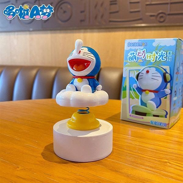  Mô hình Doraemon lò xo 