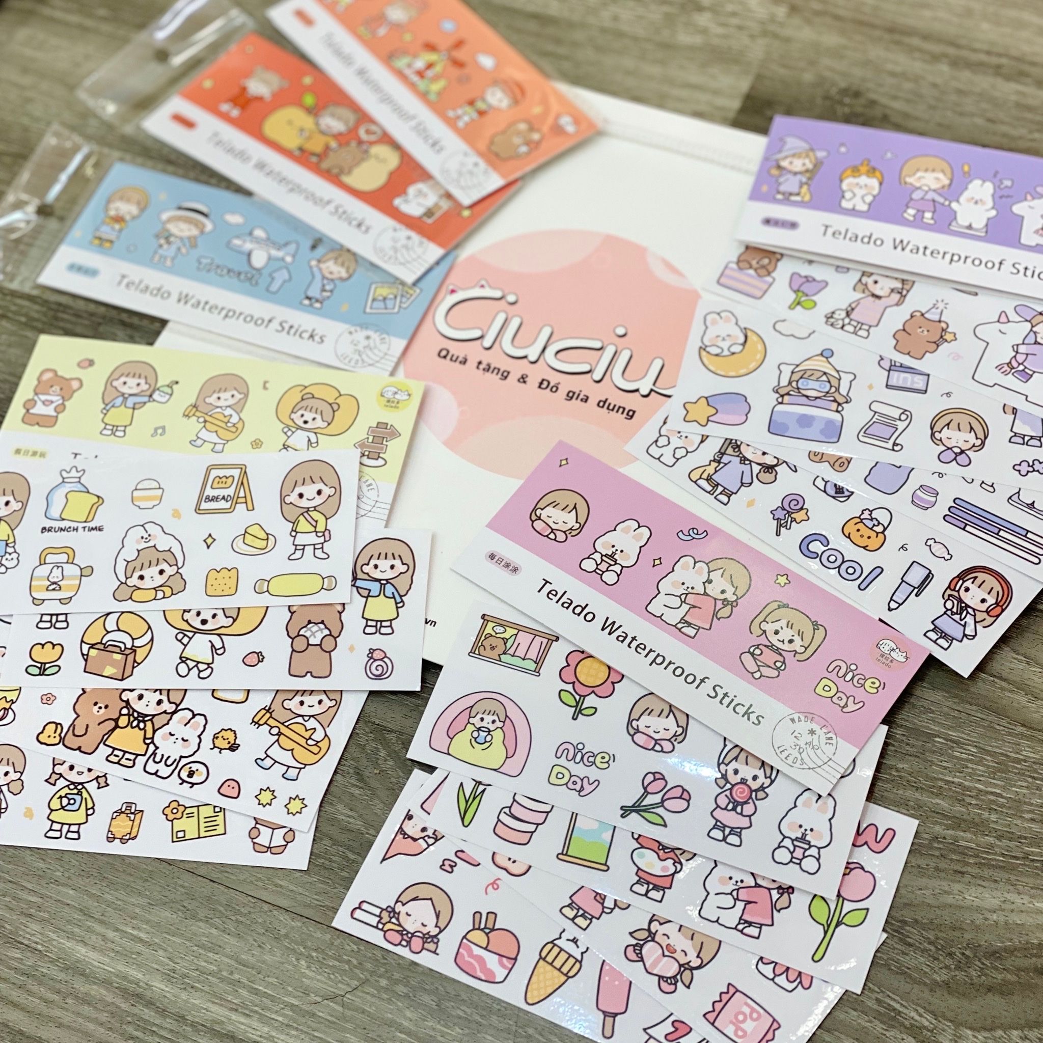  Sticker chống nước bé gái gấu & thỏ 