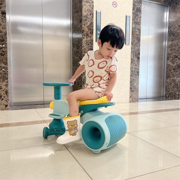  Ủng đi mưa cho bé gấu Mario 