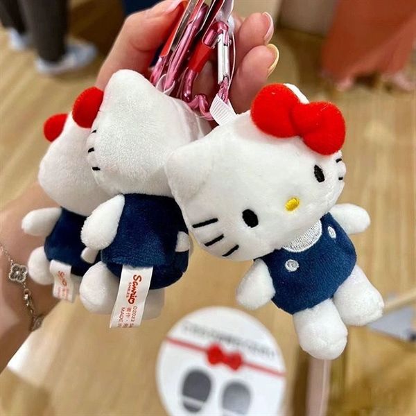  Móc khoá bông Hello Kitty quần yếm 