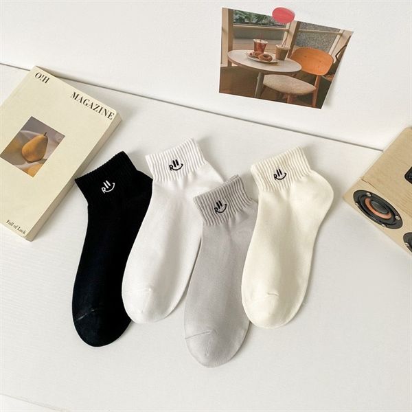  Tất SKSTMG cổ ngắn mặt cười 