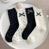  Tất Mekki cổ ren tone đen trắng 